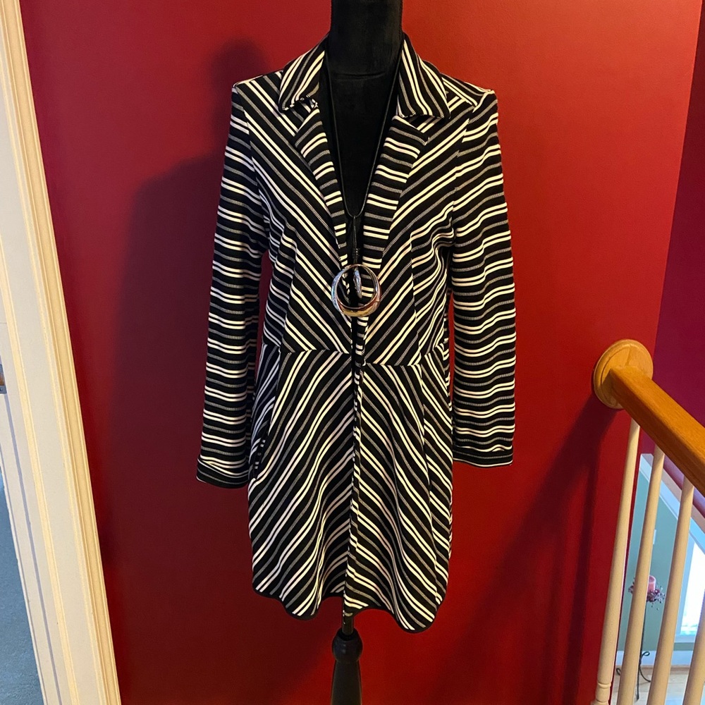 Dana Buchman black & white striped blazer NWOT